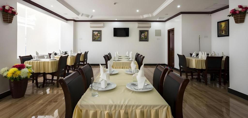 The Mou Hotel Phnom Penh Esterno foto