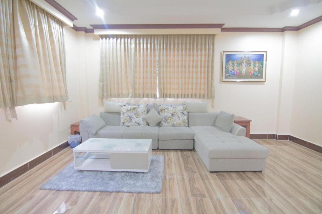 The Mou Hotel Phnom Penh Esterno foto